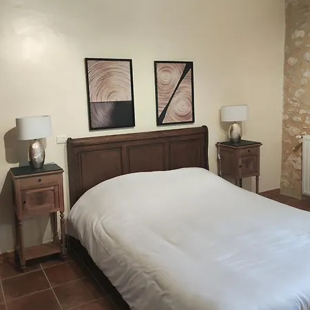 Alojamento de Acomodação e Pequeno-almoço D'hote 